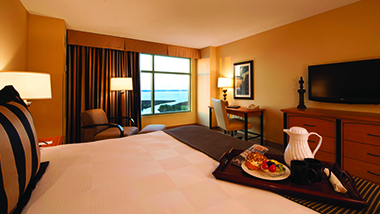 Junior Suites | Hollywood Casino Gulf Coast hotel in Bay St. Louis, Mississippi