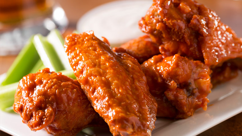 buffalo wings with celery